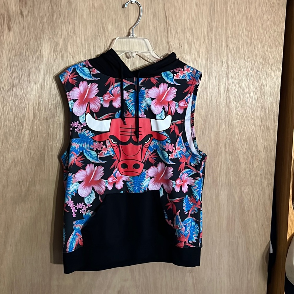 Bulls floral sleeveless hoodie
